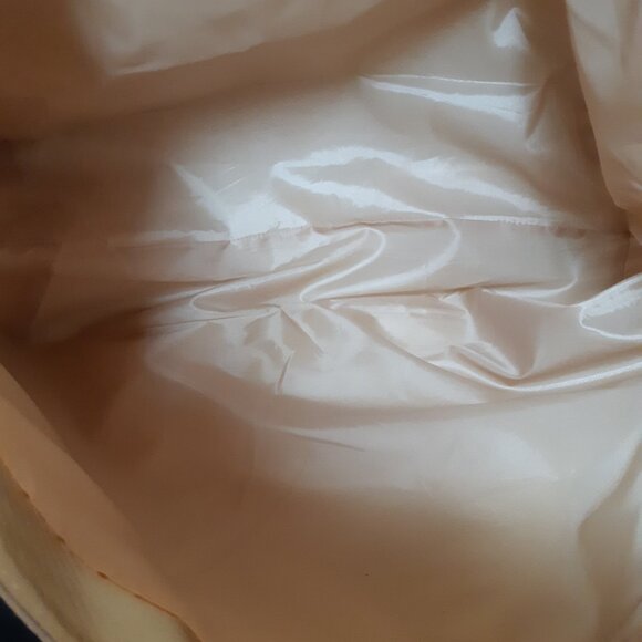 Michael Kors Gold Tote bag - Perfect condition - Like New - Picture 10 of 11